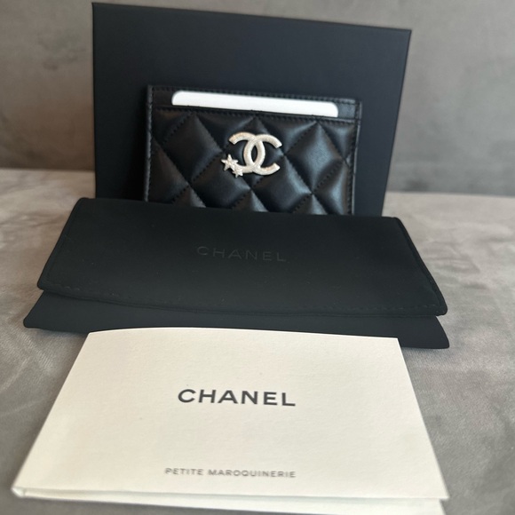 NWT Chanel Cruise Star NEW 2024 Lambskin Cardholder - Picture 6 of 7